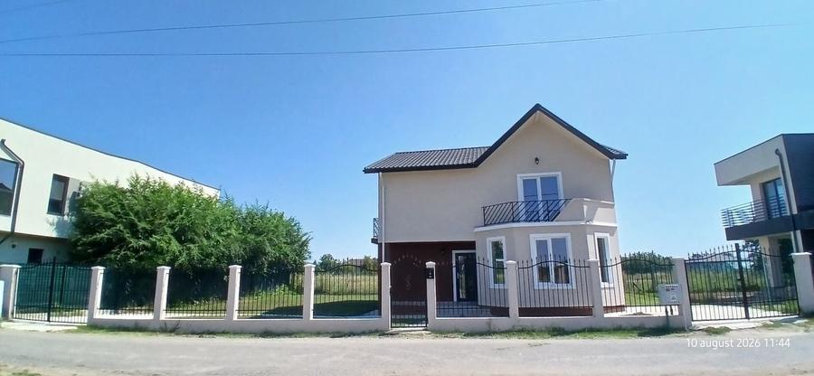 Casă cu 4 camere în Tamași