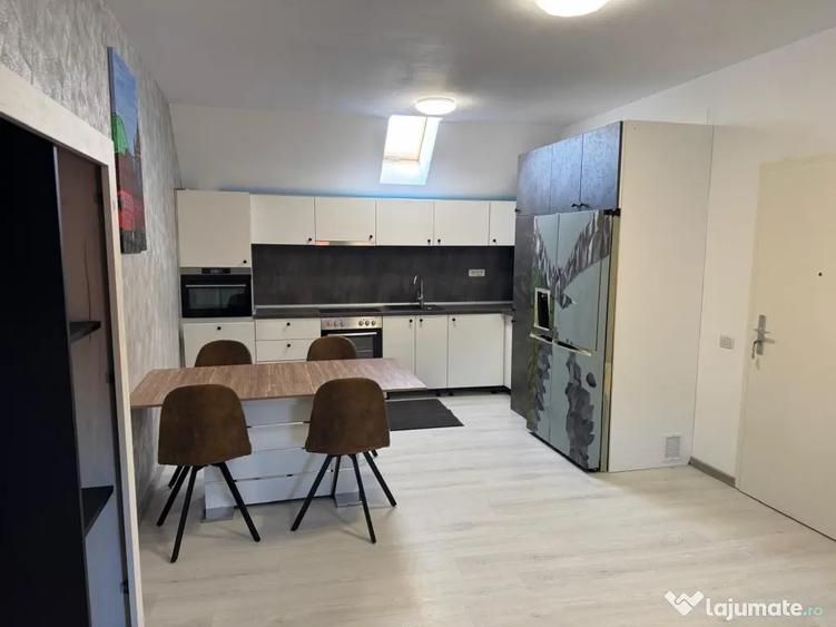 Apartament cu 3 camere decomandat, mobilat în Bartolomeu