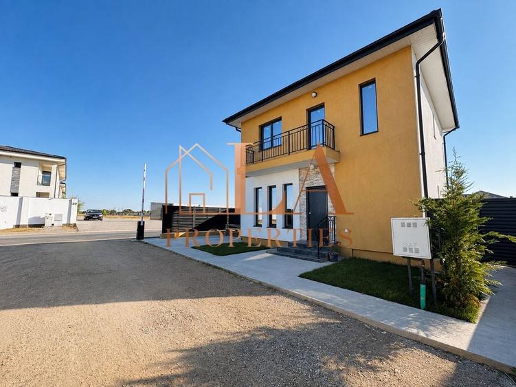 Casă individuală cu 4 camere cu Canalizare în Clinceni