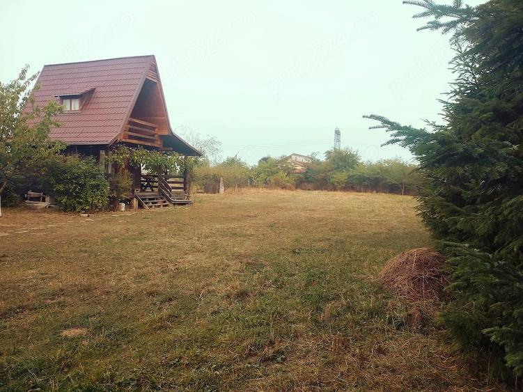 Teren de 1000 mp, în Săvinești