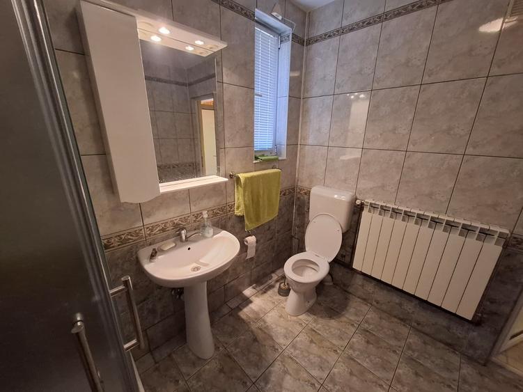 Casă individuală cu 4 camere cu Garaj în Funcționarilor