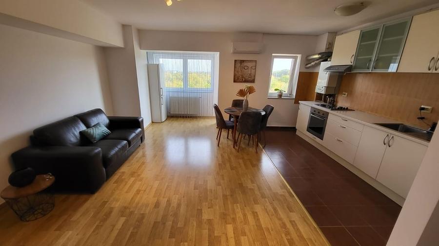 Apartament cu 2 camere decomandat în Pipera