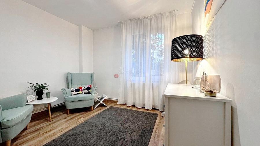 Apartament cu 4 camere decomandat, mobilat în Centrul Civic