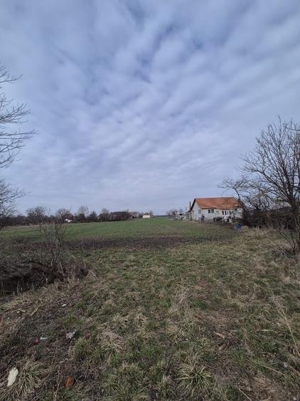 Teren Construcții intravilan de 2200 mp, în Dragșina