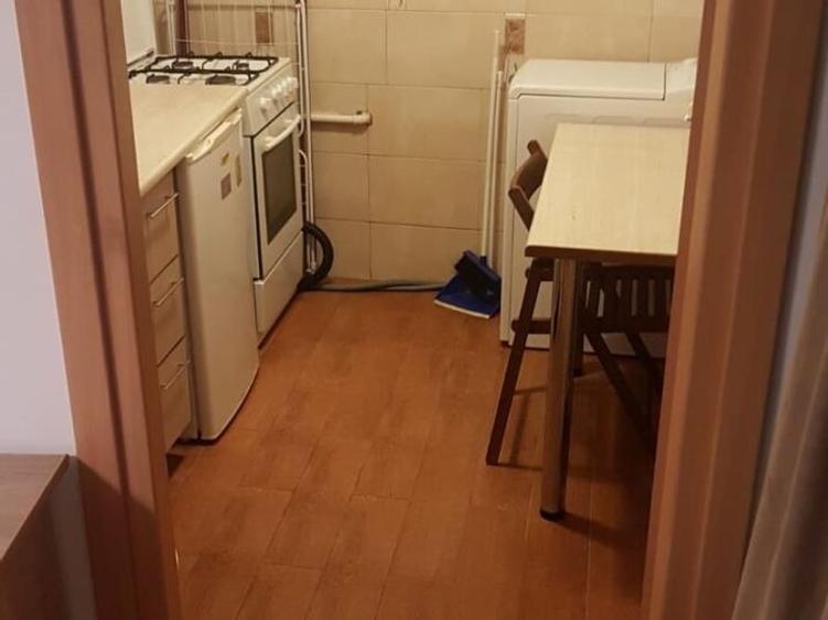 Garsoniera de Inchiriat in Zona Sala Palatului cu centrala de Imobil - 5