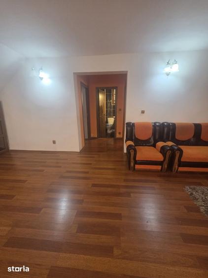 Casă cu 4 camere cu Teren 250 Mp în Șimnicu de Sus