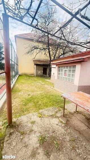 Casă cu 3 camere cu Canalizare în Ultracentral