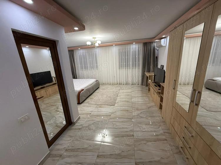 Apartament cu 3 camere decomandat în Babadag