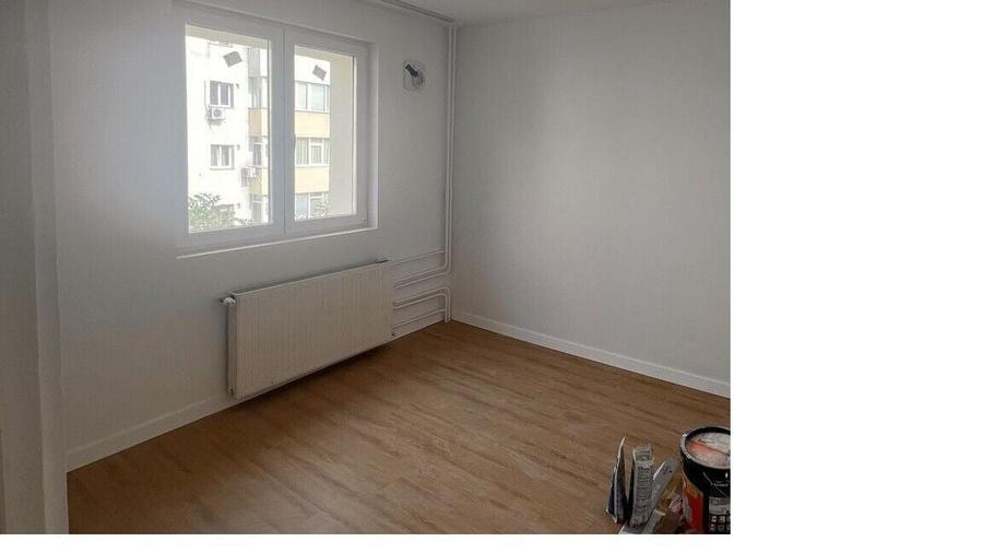 Apartament cu 3 camere decomandat în Dristor