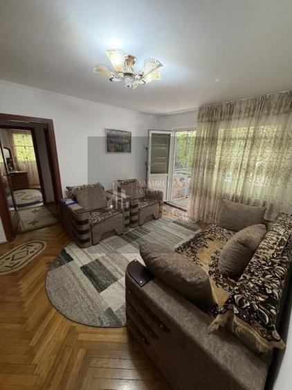 Apartament cu 3 camere semidecomandat, mobilat în Alexandru Obregia