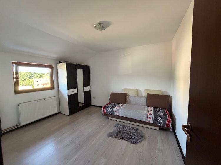 Apartament cu 2 camere decomandat, mobilat în UMT