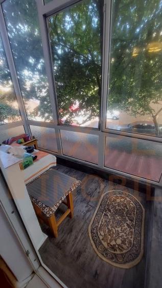 Apartament cu 3 camere semidecomandat în Tomis Nord