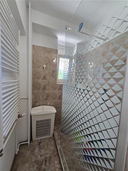 Apartament cu 2 camere decomandat, mobilat în Calea Victoriei