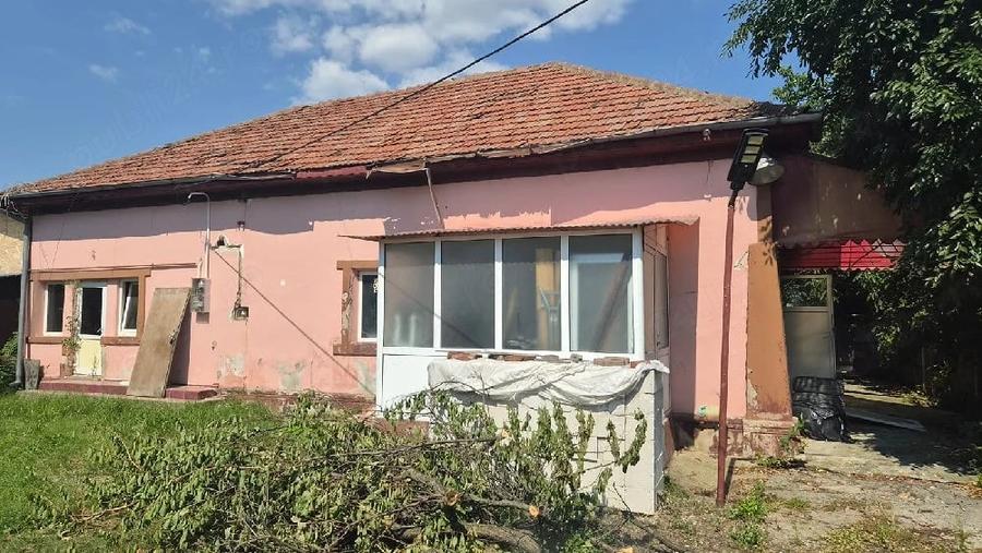 Casă cu Teren 620 Mp în Bărcănești