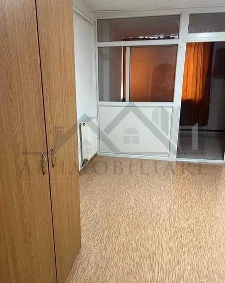 Garsonieră decomandată în Filiași