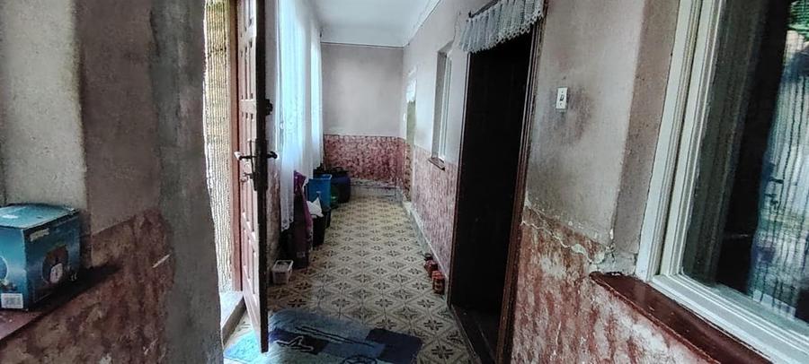 Casă cu 5 camere cu Teren 3000 Mp în Alparea
