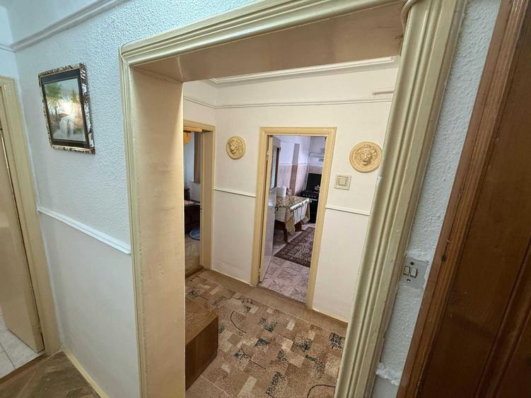 Apartament cu 2 camere nedecomandat în Central