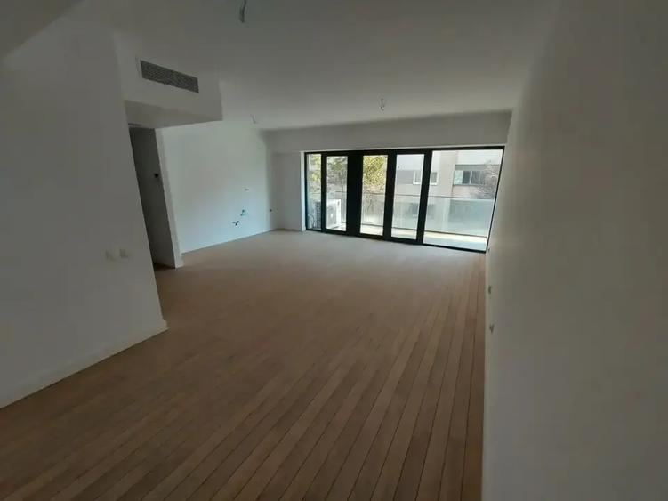 Apartament cu 3 camere decomandat în 13 Septembrie