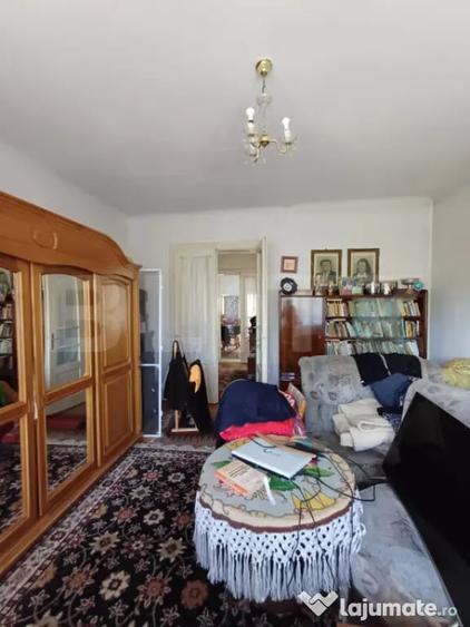 Casă cu 3 camere cu Teren 1682 Mp în Turda