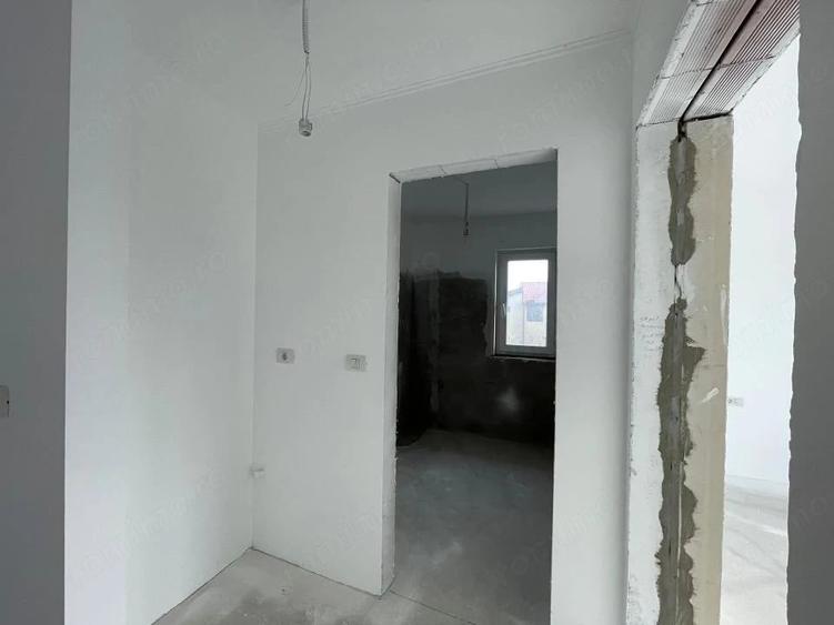 Apartament cu 2 camere decomandat în Giarmata