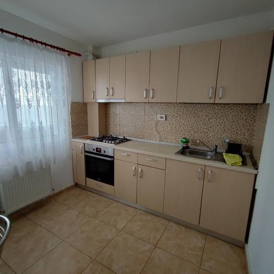 Apartament cu 2 camere semidecomandat, mobilat în Militari