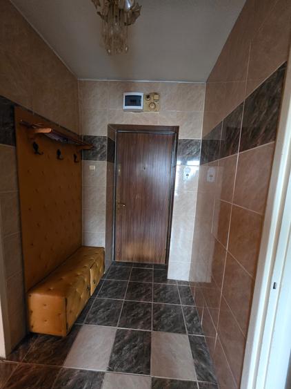 Apartament cu 2 camere, mobilat în Pajura