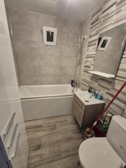Apartament cu 2 camere decomandat în C5