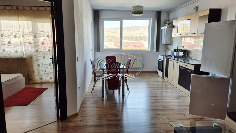 Apartament mobilat cu parcare, zona stadionului in Floresti - 5