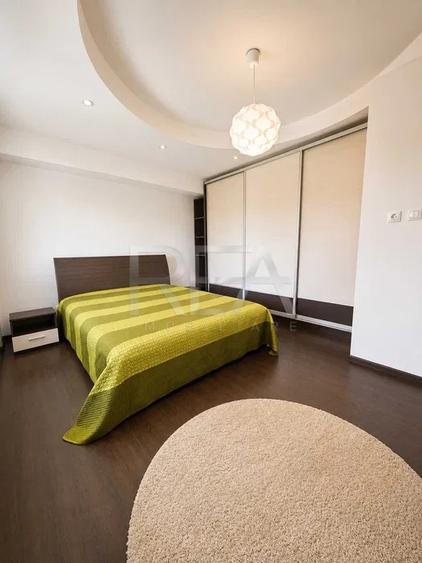 Apartament cu 3 camere semidecomandat, mobilat în Calea Călărașilor