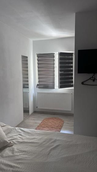 Garsonieră decomandată în 1 Mai