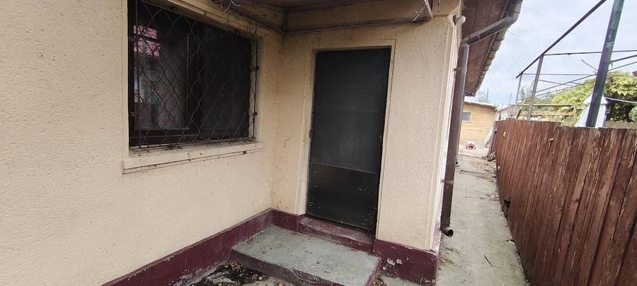 Casă cu Teren 215 Mp în Central