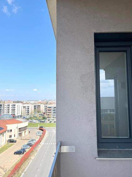 Apartament cu 3 camere decomandat în Europa