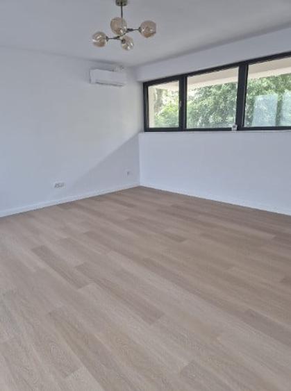 Spațiu comercial, de 280 mp, în Tineretului