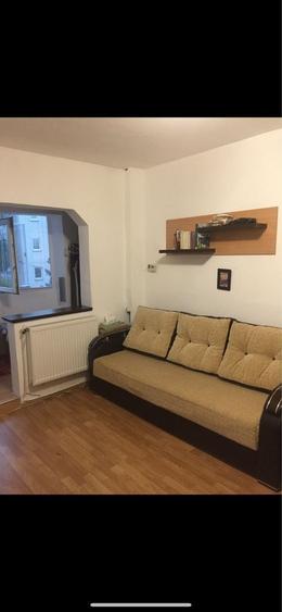Inchiriez garsoniera/apartament 1 camera Manastur-Plopilor zona parcul Rozelor Pod Calvaria etaj 2 - 3