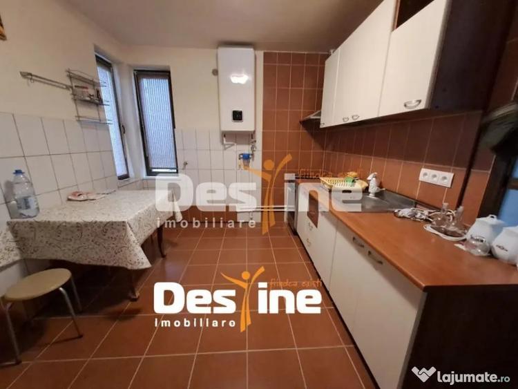 Casă cu 4 camere cu Teren 500 Mp în Bogonos