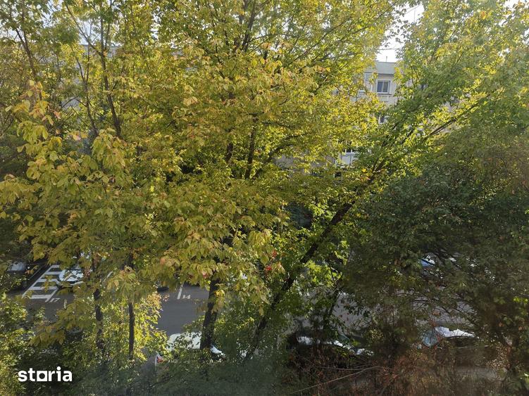 Apartament cu 3 camere decomandat, mobilat în Militari