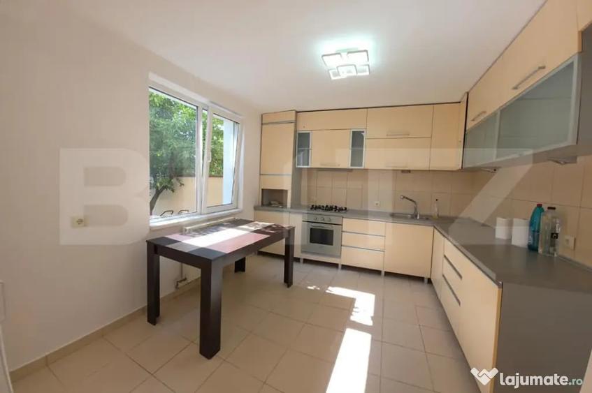 Casă cu 4 camere cu Teren 250 Mp în Central