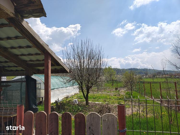 Casă cu 3 camere cu Teren 2370 Mp în Mihăești