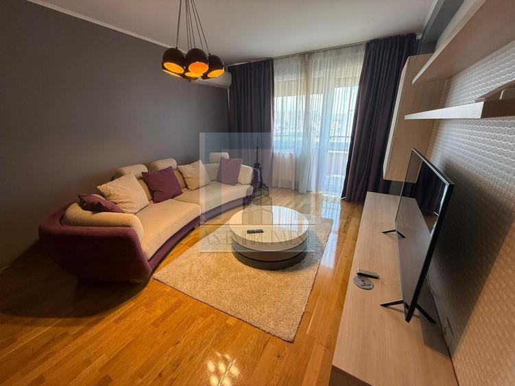 Apartament cu 2 camere decomandat în Tractorul