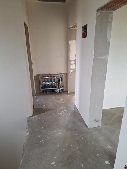 Duplex cu 5 camere cu Canalizare în Dumbrăvița