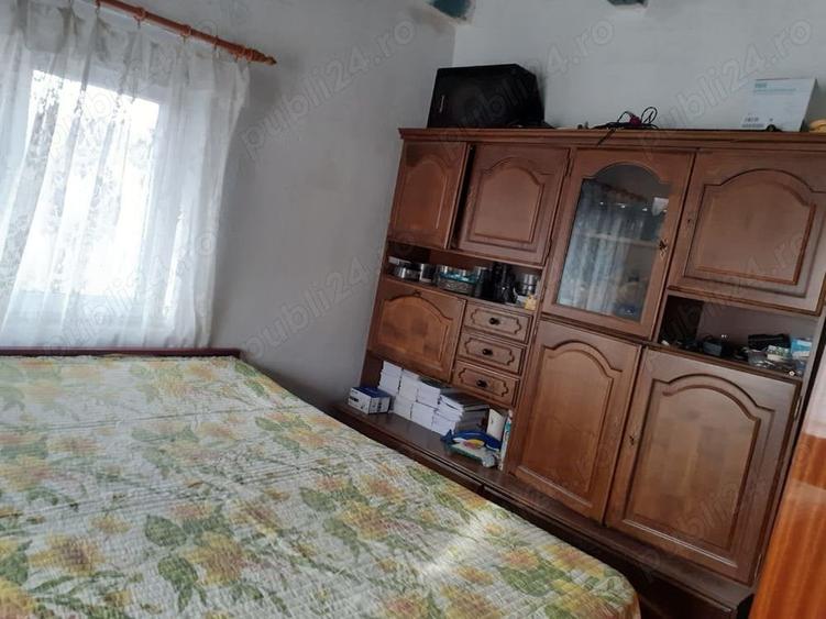 Casă cu 3 camere în Cătina