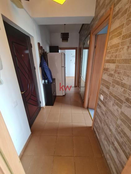 Apartament cu 2 camere decomandat, mobilat în Podul de Piatră