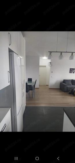 Apartament cu 3 camere semidecomandat în Aradului