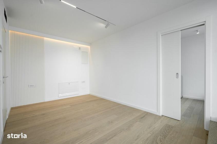 Casă cu 6 camere cu Teren 425 Mp în Exterior Vest