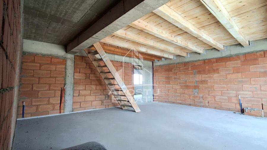 Apartament cu 4 camere decomandat în Funcționarilor