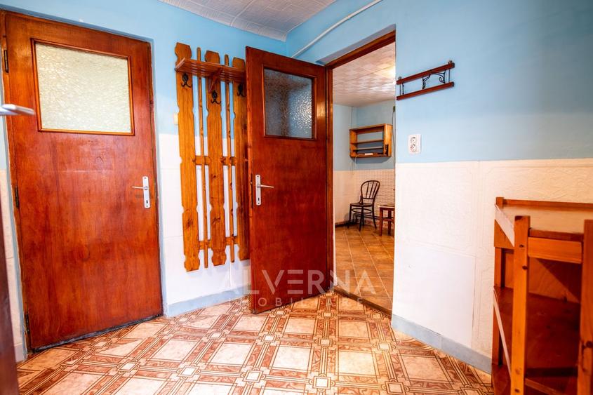 Casă individuală cu 2 camere cu Canalizare în Plopilor
