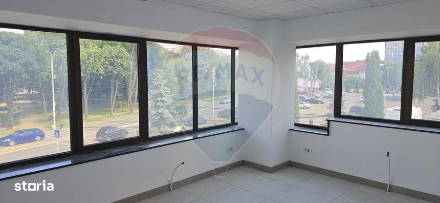 Spațiu comercial, de 230 mp, în Ultracentral
