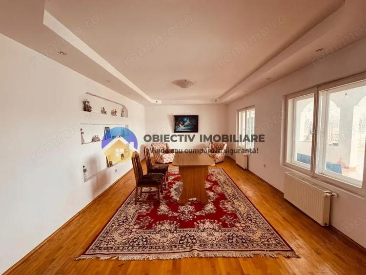 Casă cu 6 camere cu Teren 3683 Mp în Agapia