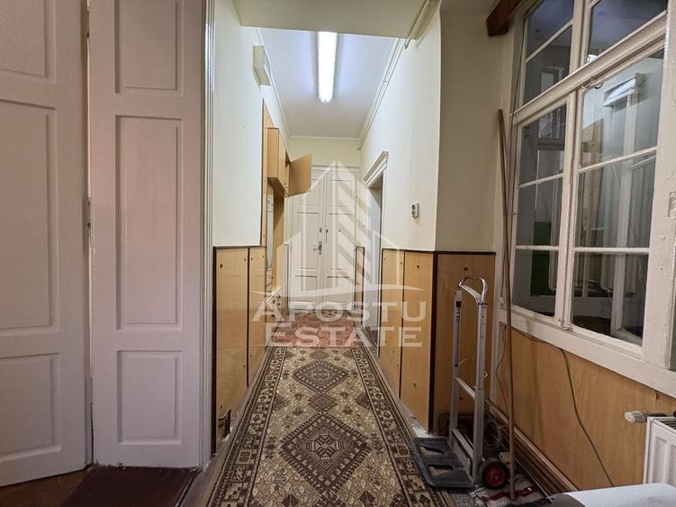 Apartament cu 2 camere decomandat, mobilat în Ultracentral