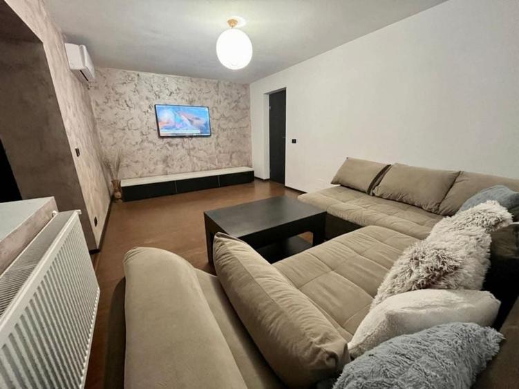 Apartament cu 2 camere decomandat în Cornitoiu